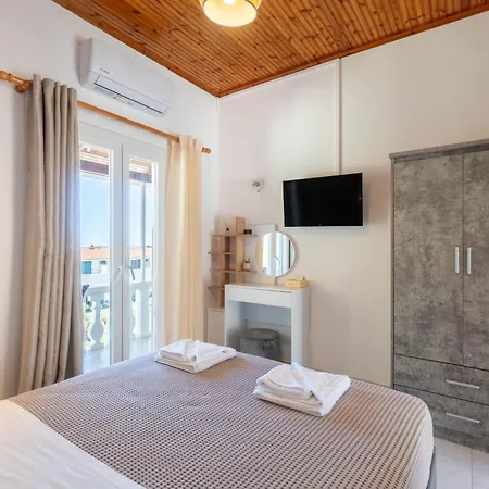 Theklas Sea View Apartmán *