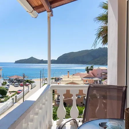 Theklas Sea View Apartmán *
