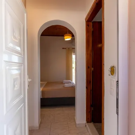 Theklas Sea View * Agios Georgios Pagon