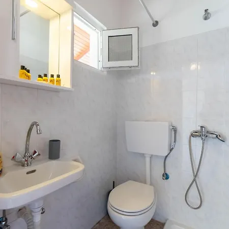 Theklas Sea View Apartman *