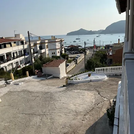 Theklas Sea View * Агиос-Георгиос-Пагон