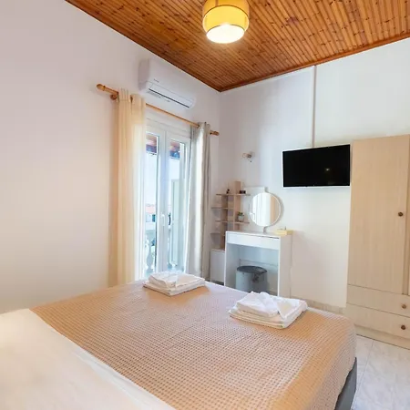 Theklas Sea View * Агиос-Георгиос-Пагон